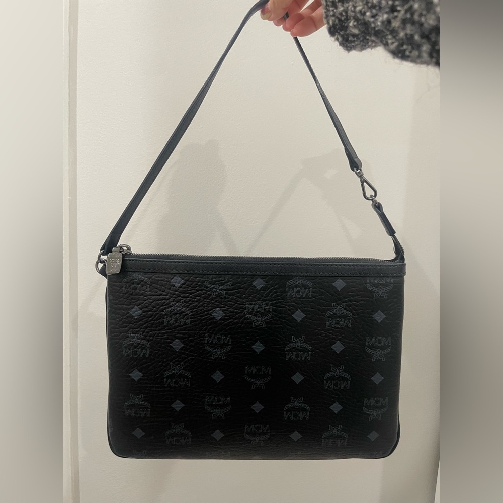 Authentic MCM Black Visetos Liz Shopper Tote Removable Pouch